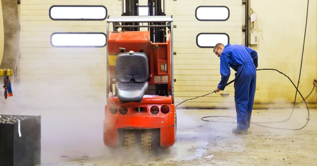 How To Properly Clean & Maintain Forklifts